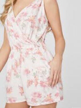 NWOT Guess Juniper Pink Floral Wrap Romper Size XL